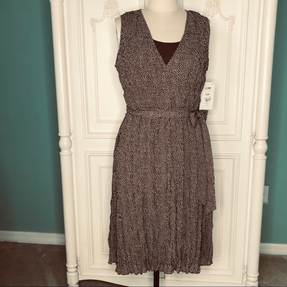 🧡 NWT Emma James Dress 🧡